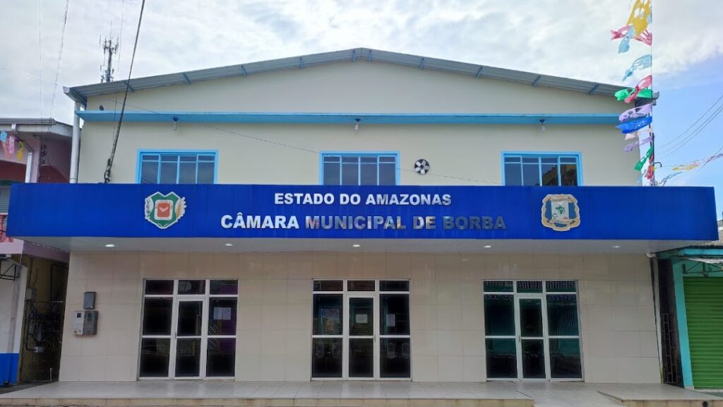 Câmara Municipal de Borba inicia processo para cassar Simão Peixoto