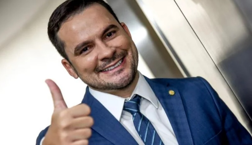 Após voto contra reforma que beneficia ZFM, Alberto Neto defende incentivos em evento